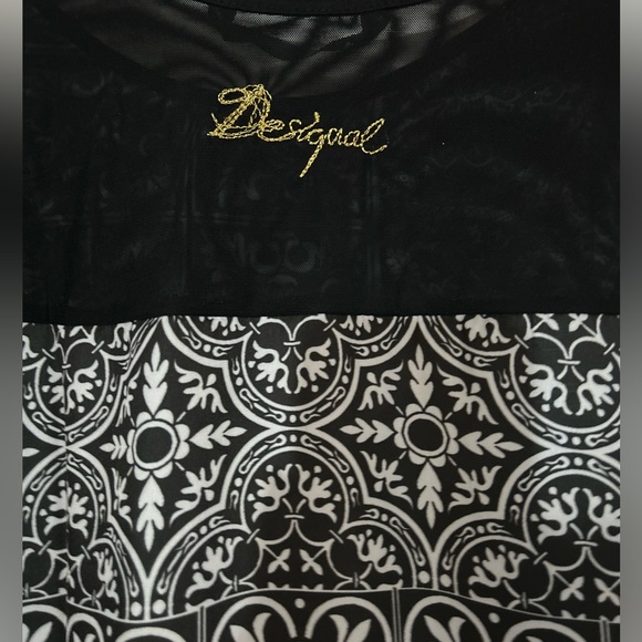 π NWOT DESIGUAL colourful top with sheer sleeves - Picture 8 of 8